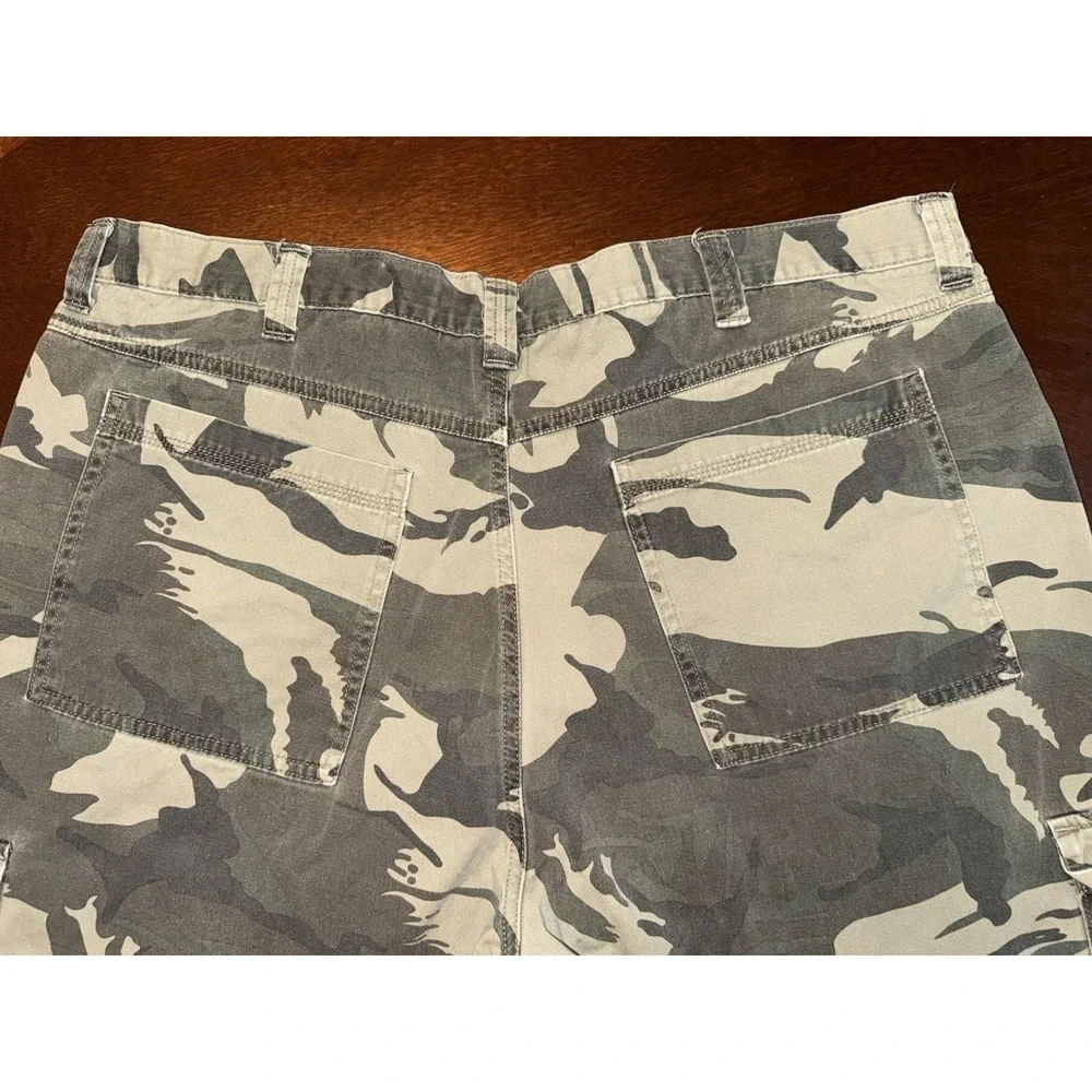 Wrangler Mens Green 42x30 Relaxed Fit Fleece Lined Camo Cargo Pants
